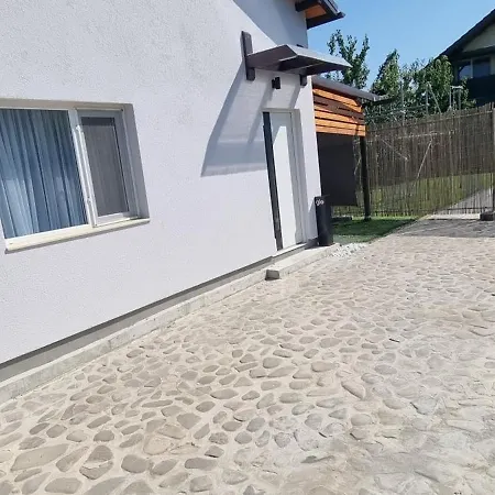 Casuta Intima Tatil Evi Bükreş