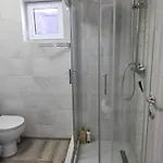 Case de vacanță Căsuța Intimă Bucureşti